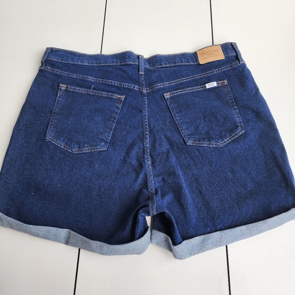 Levi’s Signature Women's Blue Denim Heritage High Rise Stretch Shorts Size 20W - Picture 9 of 10